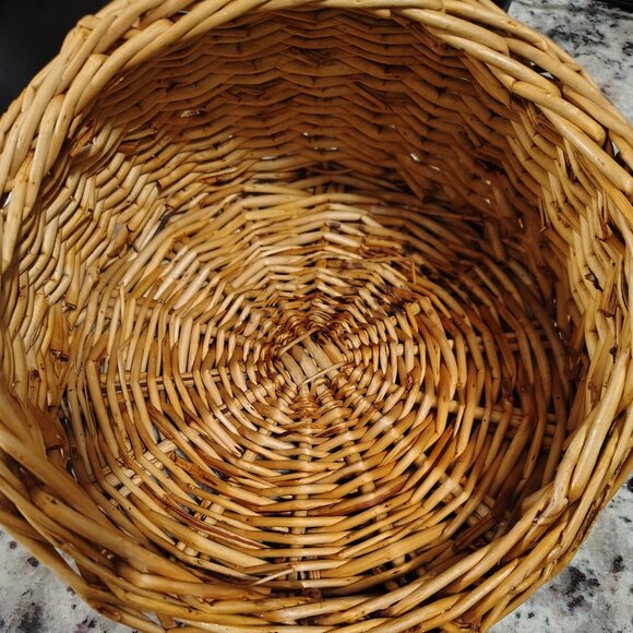 Small Basket - Picture 1 of 8
